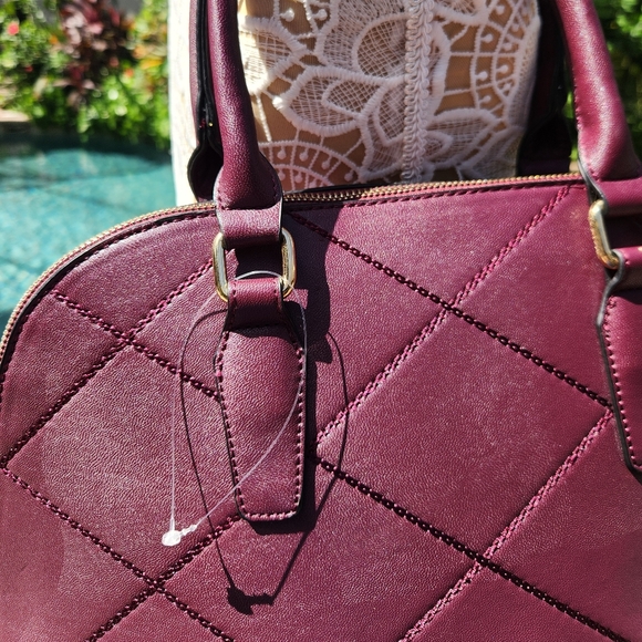 Adrienne Vittadini Burgundy Shoulder bag in EUC - Picture 7 of 16